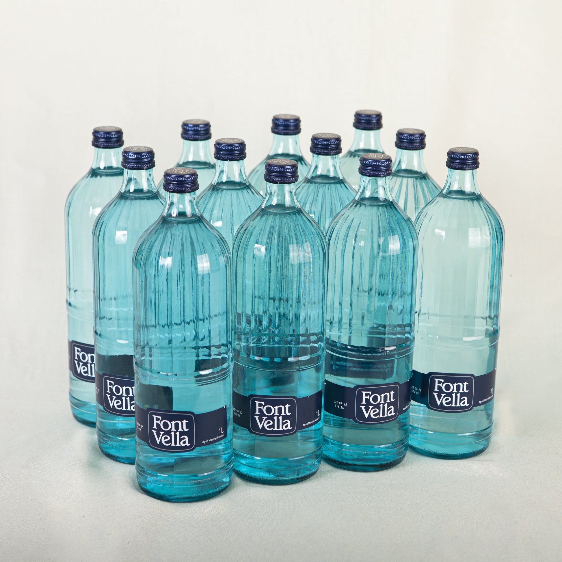 Font Vella sirve su botella de 1,5L hecha totalmente con plástico
